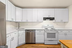 1827 East Capitol St SE, Washington, DC 20003 - Photo 6