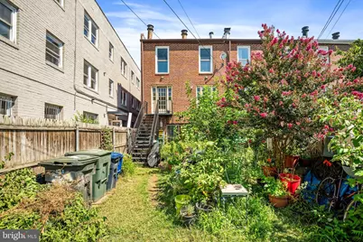 1827 East Capitol Street SE, Washington, DC 20003 - Photo 24