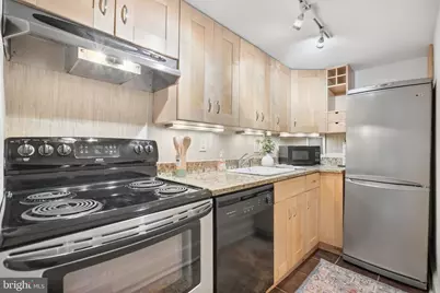 1825 T Street NW #301, Washington, DC 20009 - Photo 10