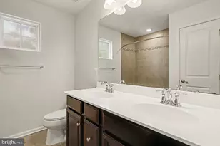1024 Cook Dr SE, Washington, DC 20032 - Photo 16