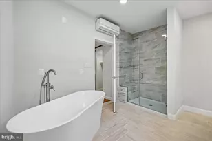 2826 Newton St NE, Washington, DC 20018 - Photo 36