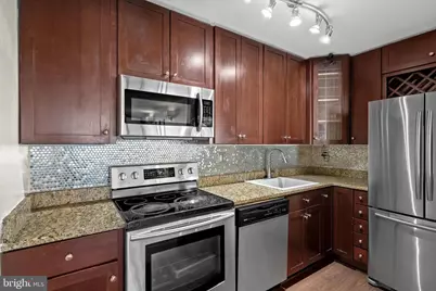 1325 18th Street NW #602, Washington, DC 20036 - Photo 10