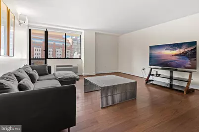 1325 18th Street NW #602, Washington, DC 20036 - Photo 2