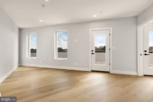 3215 Mt Pleasant St NW, Washington, DC 20010 - Photo 10