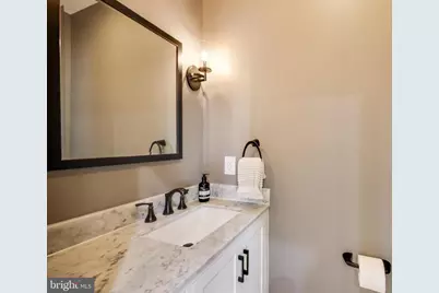 419 12th Street NE, Washington, DC 20002 - Photo 12