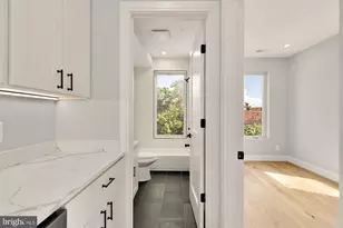 3215 Mt Pleasant St NW, Washington, DC 20010 - Photo 10