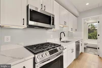 3215 Mount Pleasant Street NW #401, Washington, DC 20010 - Photo 6