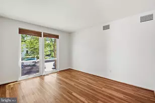 277 G St SW, Washington, DC 20024 - Photo 18