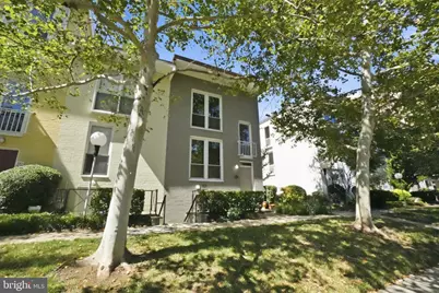 277 G Street SW #142, Washington, DC 20024 - Photo 2