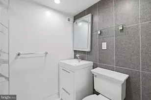 277 G St SW, Washington, DC 20024 - Photo 28