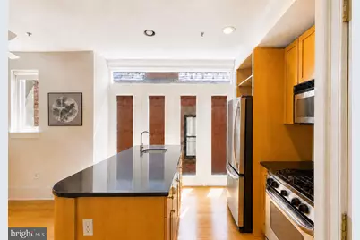 1625 16th Street NW #303, Washington, DC 20009 - Photo 2