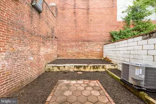 1102 K St SE, Washington, DC 20003 - Photo 36