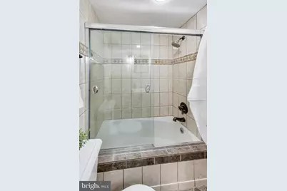 2501 Calvert Street NW #103, Washington, DC 20008 - Photo 16