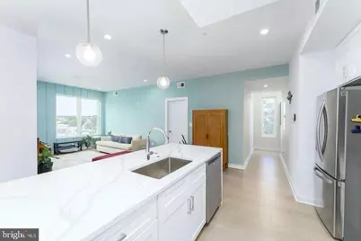 1019 17th Place NE #401, Washington, DC 20002 - Photo 2