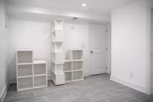 1633 Kalmia Rd NW, Washington, DC 20012 - Photo 4