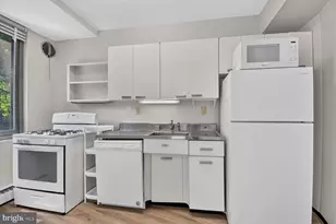 4200 Cathedral Ave NW, Washington, DC 20016 - Photo 8