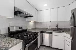 1722 Willard St NW, Washington, DC 20009 - Photo 4