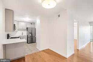 700 7th Street SW, Washington, DC 20024 - Photo 2