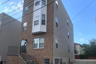 5210 F St SE, Washington, DC 20019 - Photo 4