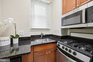 1010 25th St NW, Washington, DC 20037 - Photo 10