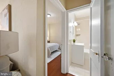1010 25th Street NW #109, Washington, DC 20037 - Photo 14