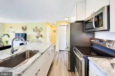 2501 Calvert Street NW #711, Washington, DC 20008 - Photo 8