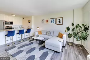 2501 Calvert St NW, Washington, DC 20008 - Photo 2