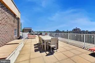 2501 Calvert St NW, Washington, DC 20008 - Photo 18