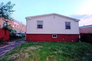 916 Hilltop Terrace SE, Washington, DC 20019 - Photo 16