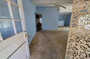 916 Hilltop Terrace SE, Washington, DC 20019 - Photo 2