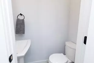 336 Oakdale Pl NW, Washington, DC 20001 - Photo 32