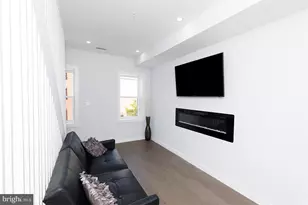 336 Oakdale Pl NW, Washington, DC 20001 - Photo 18