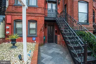 2022 N St NW, Washington, DC 20036 - Photo 2