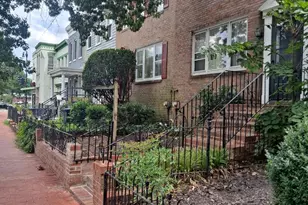 1009 E St SE, Washington, DC 20003 - Photo 2