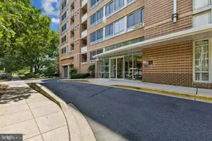 350 G St SW, Washington, DC 20024 - Photo 1