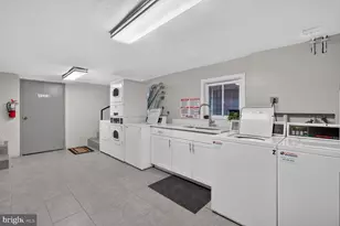 115 E SE, Washington, DC 20003 - Photo 16