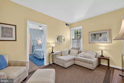 115 E SE #201, Washington, DC 20003 - Photo 4