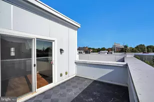 909 5th St SE, Washington, DC 20003 - Photo 24