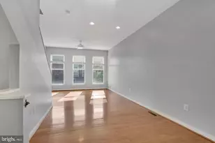 909 5th St SE, Washington, DC 20003 - Photo 6