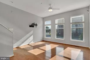 909 5th St SE, Washington, DC 20003 - Photo 4