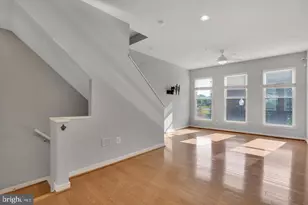 909 5th St SE, Washington, DC 20003 - Photo 10