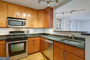 915 E St NW, Washington, DC 20004 - Photo 24