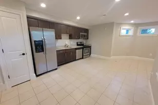 623 6th St NE, Washington, DC 20002 - Photo 4