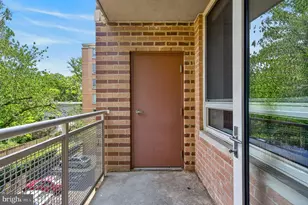 355 I Street SW, Washington, DC 20024 - Photo 14