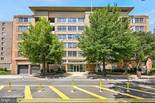 355 I Street SW, Washington, DC 20024 - Photo 1