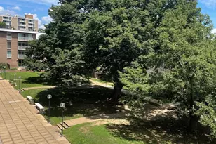 520 N St SW, Washington, DC 20024 - Photo 32