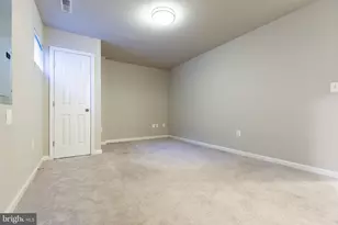 427 Woodcrest Dr SE, Washington, DC 20032 - Photo 28