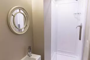 427 Woodcrest Dr SE, Washington, DC 20032 - Photo 32
