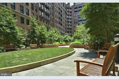 631 D Street NW #1038, Washington, DC 20004 - Photo 28
