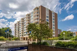 1425 4th St SW, Washington, DC 20024 - Photo 2